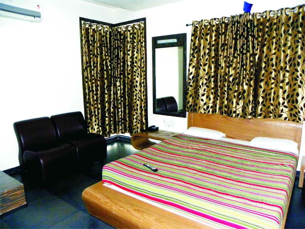 Hotel Shradha Saburi Palace Shirdi Værelse billede